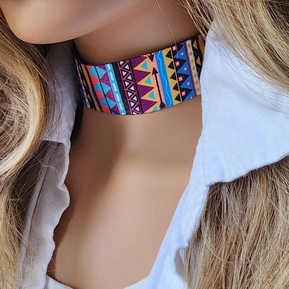 FP Jewelry Tribal Arrow Pattern Choker Silky Necklace Hamsa Hand Pendant